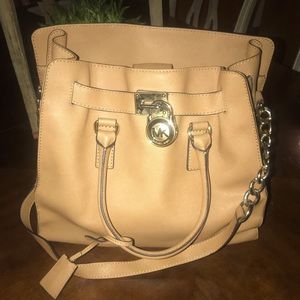 Michael Kors purse. Excellent condition!